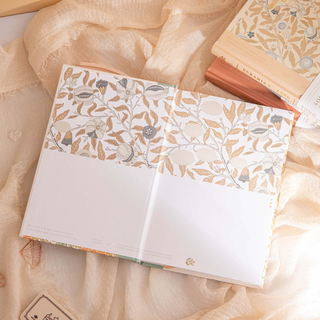 Euramia's Song Gold Foil Notebook - A5 - Lined - Manaya