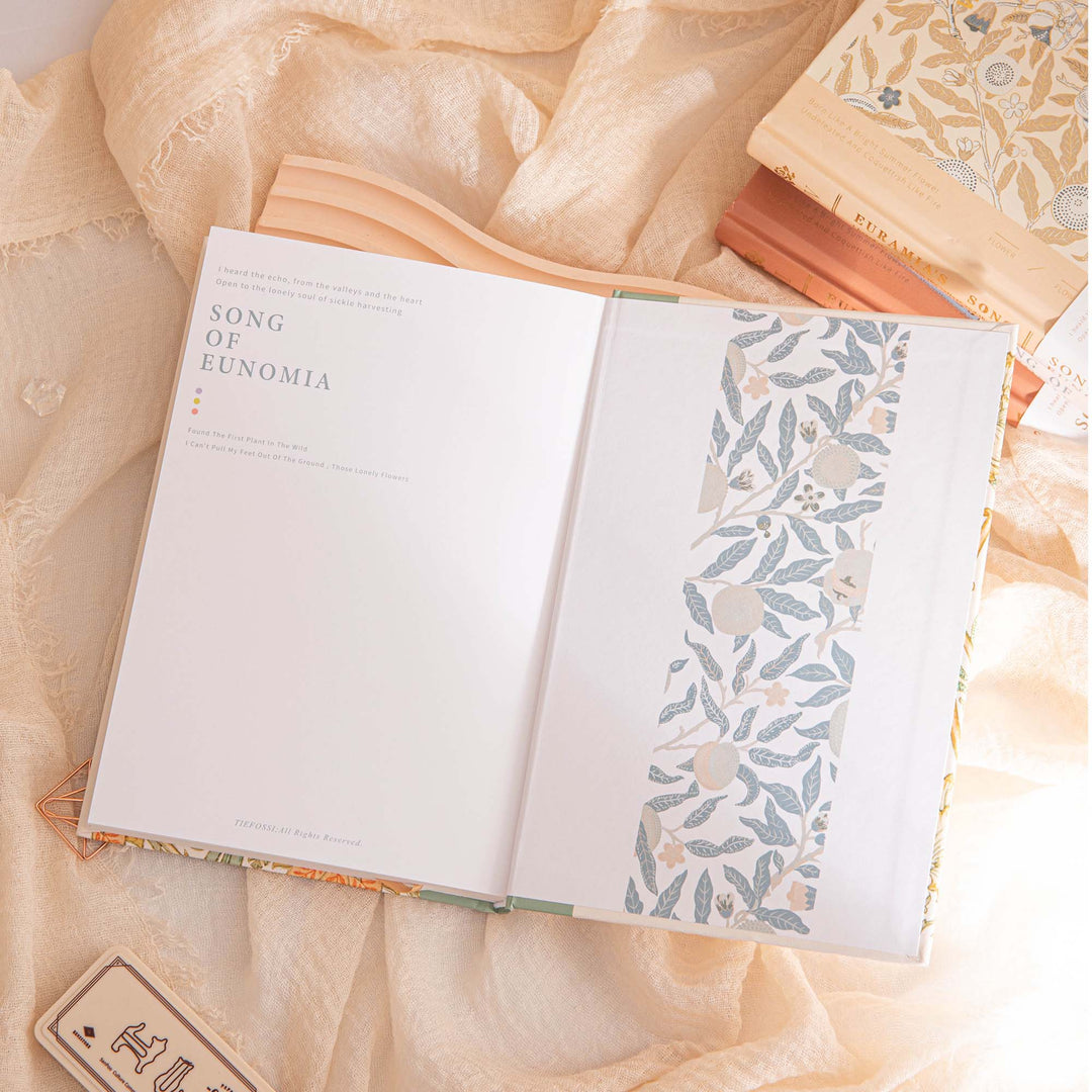 Euramia's Song Gold Foil Notebook - A5 - Lined - Manaya