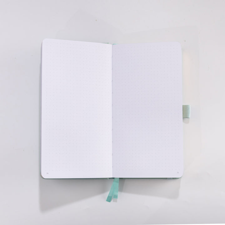 Sakura &amp; Cat Travelers Notebook - Light Green
